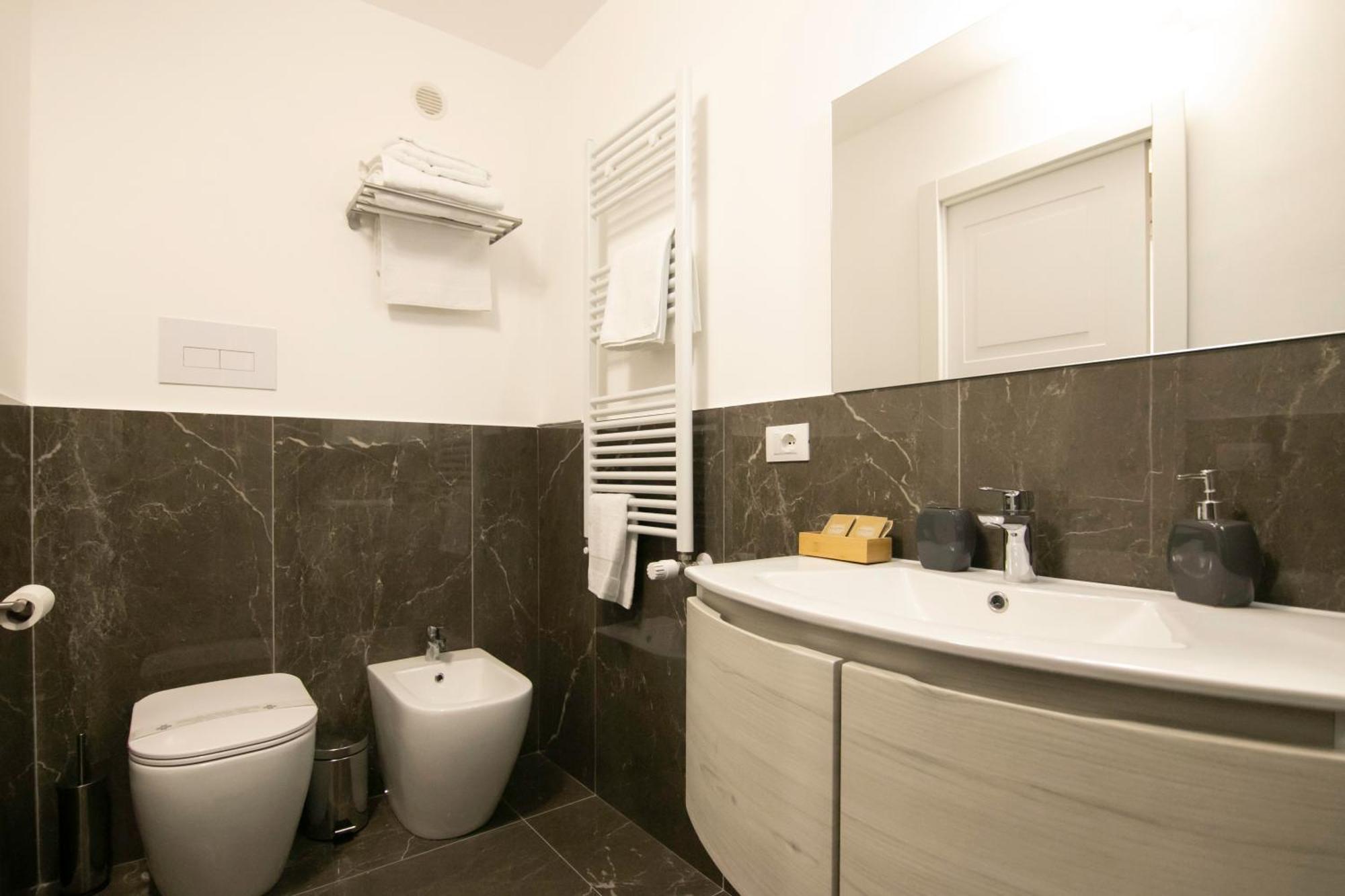 Villareale47 Luxury Suites & Rooms Палермо Екстериор снимка